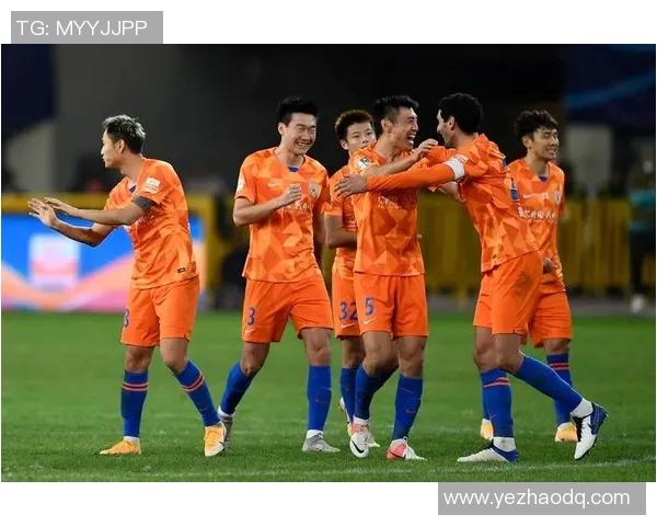 山东鲁能泰山迎战辽宁直，争夺中超联赛关键三分之战